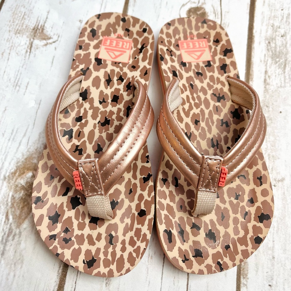 Reef Girls Rose Gold Leopard Flip flops Size 13 1 NWOT
